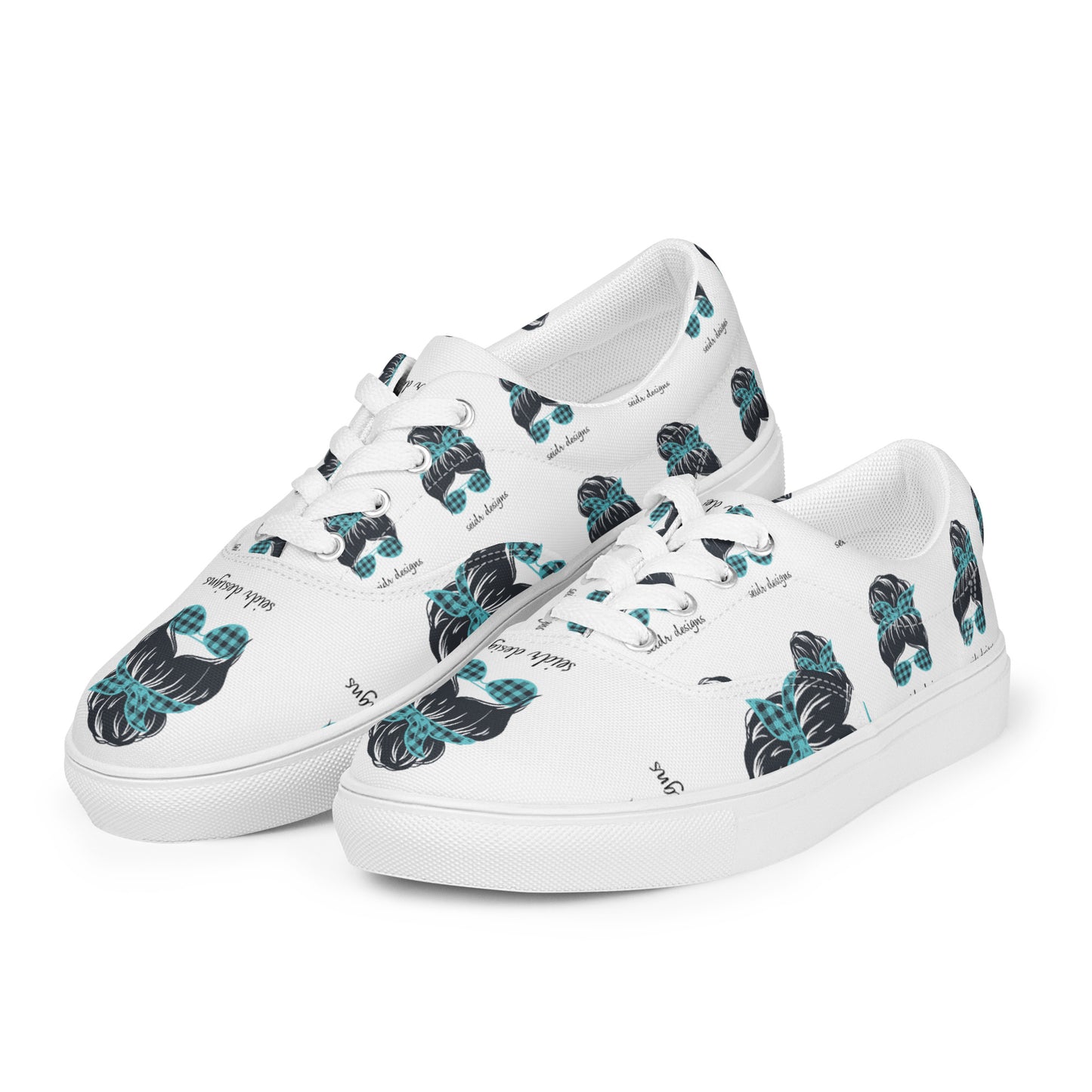 Women’s lace-up canvas shoes