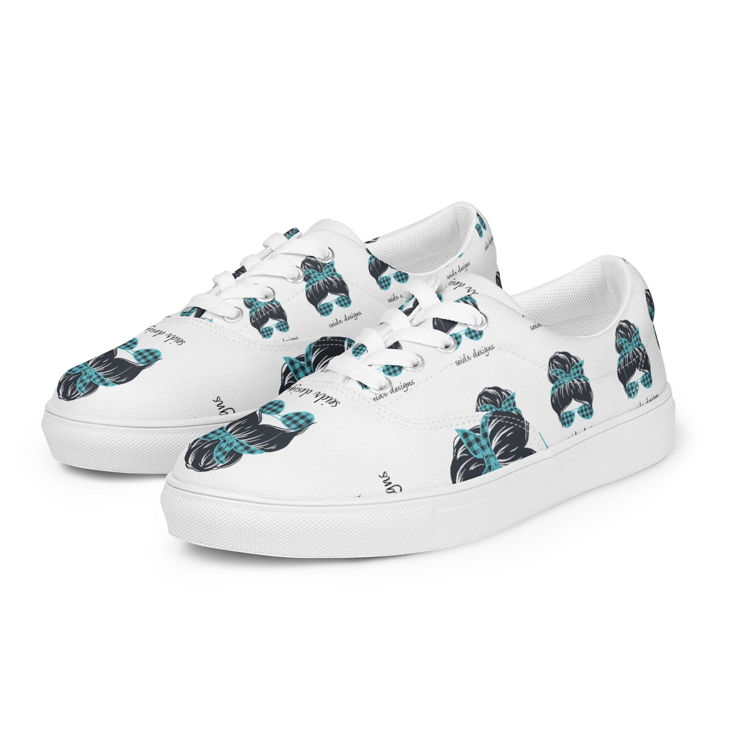 Women’s lace-up canvas shoes